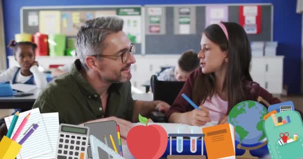 교실에서 남학생 교사와 학생들에 애니메이션 과배움의 개념은 디지털로 만들어 비디오입니다 — 비디오