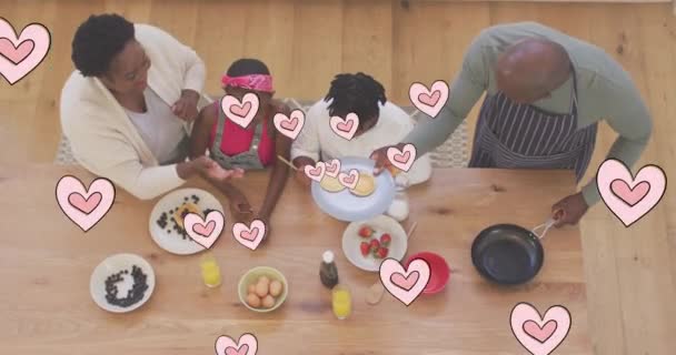 Animatie Van Roze Harten Gelukkige Afrikaanse Amerikaanse Grootouders Kleinkinderen Koken — Stockvideo