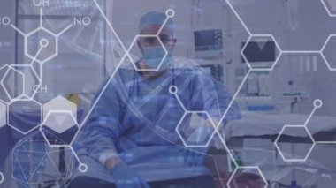 Yüz maskeli beyaz bir doktorun üzerinde DNA ipliği bulundu. Dijital olarak üretilen pandemik konsept sırasında tıbbi ve sağlık hizmetleri.