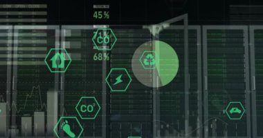 Sunucu odasında veri işleme ve ekoloji simgelerinin animasyonu. küresel iş, finans, bağlantılar ve dijital arayüz konsepti dijital olarak oluşturulmuş video.