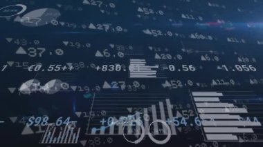 Veri işleme ve siyah arkaplan diyagramlarının animasyonu. küresel iş, finans, bağlantılar ve dijital arayüz konsepti dijital olarak oluşturulmuş video.