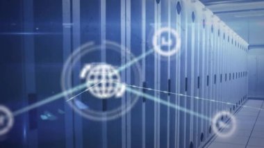 Sunucu odasında veri işleme ve ortam simgelerinin canlandırılması. teknoloji, bağlantılar ve dijital arayüz kavramı dijital olarak oluşturulmuş video.