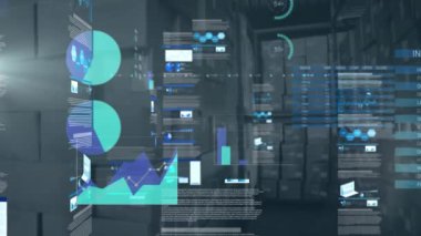 Depo üzerinde veri ve çizelge animasyonu. küresel iş, ticaret, lojistik ve teknoloji konsepti dijital olarak oluşturulmuş video.