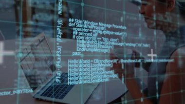 Kafkasyalı iş kadınının iş arkadaşlarıyla dizüstü bilgisayarla yaptığı görüntülerin canlandırılması. küresel iş, finans, bağlantılar ve dijital arayüz konsepti dijital olarak oluşturulmuş video.