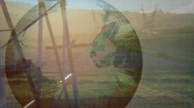 Elektrik direkleri ile dünyanın yeryüzü üzerindeki animasyonu. küresel bağlantılar, teknoloji, veri işleme ve dijital arayüz konsepti dijital olarak oluşturulmuş video.