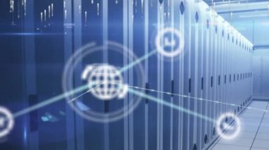 Sunucu odasında veri işleme ve ortam simgelerinin canlandırılması. teknoloji, bağlantılar ve dijital arayüz kavramı dijital olarak oluşturulmuş video.