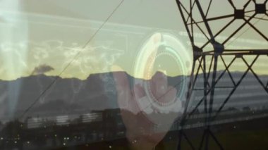 Elektrik direğinin üzerinde veri işlerken dijital ekrana dokunan el animasyonu. küresel bağlantılar, teknoloji, veri işleme ve dijital arayüz konsepti dijital olarak oluşturulmuş video.