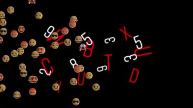 Siyah arkaplanda değişen harflerin üzerinde süzülen emojilerin animasyonu. Sosyal medya, teknoloji ve iletişim konsepti dijital olarak oluşturulmuş video.