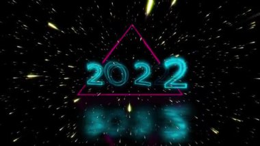 2022 metnin animasyonu üçgen ve ışık noktaları üzerinde. Sosyal medya ve iletişim arayüzü kavramı dijital olarak oluşturulmuş video.