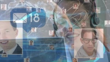 Telefon kulaklığı kullanarak iş kadınlarıyla olan bağlantıların animasyonu. küresel bağlantılar, iş dünyası, dijital arayüz, teknoloji ve ağ konsepti dijital olarak oluşturulmuş video.