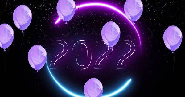 Imagen Texto 2022 Con Brillantes Luces Rosas Blancas Globos Púrpura —  Fotos de Stock