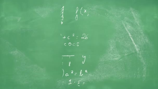 Animación Ecuaciones Matemáticas Sobre Fondo Verde Educación Global Conexiones Procesamiento — Vídeos de Stock