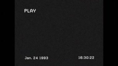 Siyah arka planda hareket eden parazitin animasyonu. veri işleme ve dijital arayüz kavramı dijital olarak oluşturulmuş video.