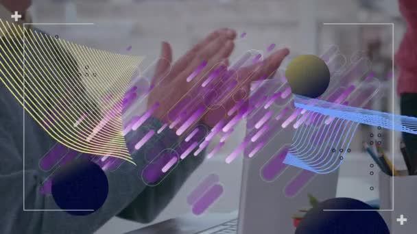 紫色小径和分子在研究人群中的动画 教育及学习概念数码录影 — 图库视频影像
