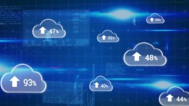 Karanlık arka planda bulut simgeleri ve veri işleme animasyonları. küresel teknoloji, bulut hesaplama, dijital arayüz ve bağlantılar konsepti dijital olarak oluşturulmuş video.