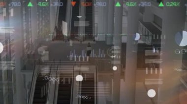 Ofisteki çeşitli iş adamları üzerinde finansal veri işleme animasyonu. küresel iş, veri işleme ve dijital arayüz kavramı dijital olarak oluşturulmuş video.