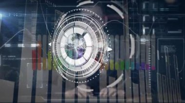 Bilgisayar kullanarak insan üzerinde finansal veri işleme animasyonu. küresel bağlantılar, veri işleme ve dijital arayüz konsepti dijital olarak oluşturulmuş video.