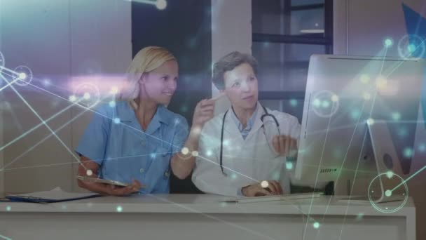 컴퓨터를 사용하는 의사들에 네트워크 애니메이션 글로벌 디지털 인터페이스 디지털 비디오 — 비디오