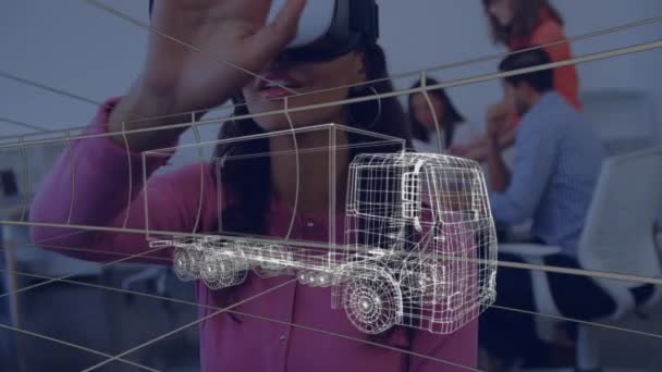 Vrヘッドセットを使用して女性上の車のデジタル3D図面のアニメーション 世界規模のエンジニアリング 車の設計 接続とデジタルインターフェースの概念デジタル生成されたビデオ — ストック動画