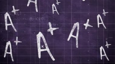 Matematiksel formülleri karatahtanın üzerinde hareket ettirmenin animasyonu. Bilim, eğitim ve öğrenme kavramı dijital olarak oluşturulmuş video.