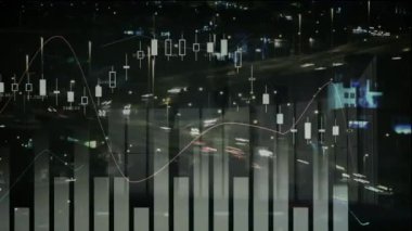 Geceleri şehir manzarası üzerinden finansal veri işleme animasyonu. küresel iş, finans, bağlantılar ve dijital arayüz konsepti dijital olarak oluşturulmuş video.