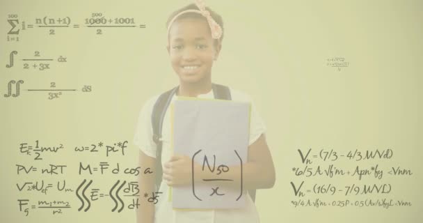 Animación Ecuaciones Matemáticas Signo Interrogación Sobre Colegiala Afroamericana Educación Conocimiento — Vídeos de Stock