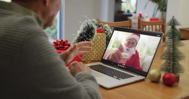 Caucasian Senior Man Having Christmas Video Call Laptop Caucasian Santa — 图库视频影像