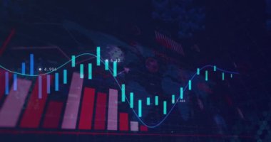 Veri işleme üzerinde yüzen virüs hücrelerinin animasyonu. Coronavirus covid 19 salgını sırasında tıbbi ve sağlık hizmetleri dijital olarak üretilen video konsepti.