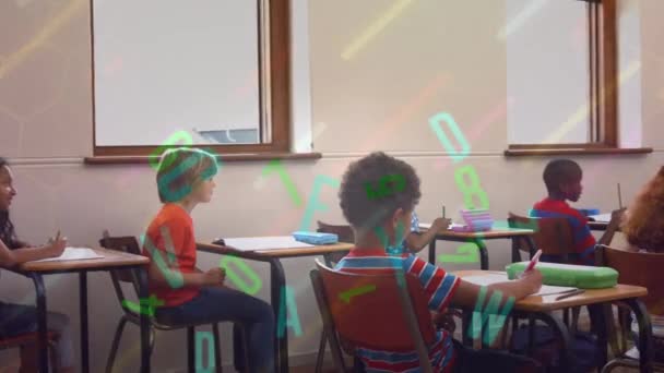Animacja Listów Poruszających Się Nad Szczęśliwymi Uczniami Nauczycielką Klasie Koncepcja — Wideo stockowe