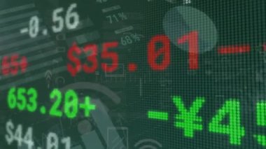 Borsa animasyonu ve kara fon üzerinden finansal veri işleme. küresel iş, finans ve dijital arayüz kavramı dijital olarak oluşturulmuş video.