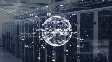 Sunucu odasında finansal veri işleme ve küresel animasyon. küresel iş, finans, bağlantılar ve dijital arayüz konsepti dijital olarak oluşturulmuş video.