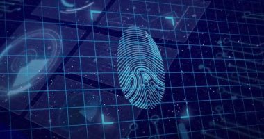 Mavi arkaplandaki veri işleme üzerinde parmak izi animasyonu. küresel iş, finans, bağlantılar ve dijital arayüz konsepti dijital olarak oluşturulmuş video.