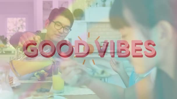 Animation Bra Vibbar Text Över Leende Asiatisk Familj Som Äter — Stockvideo