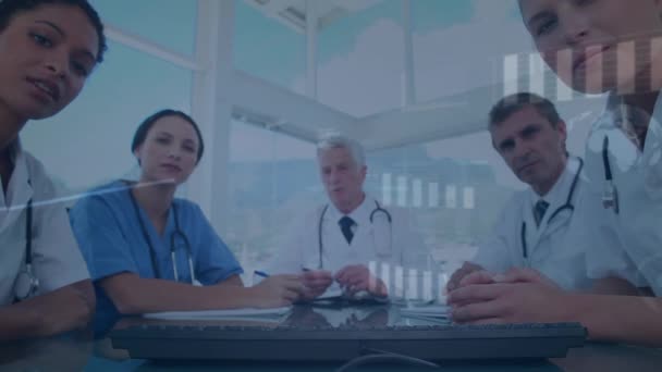 Animation Traitement Des Données Financières Sur Divers Médecins Concept Mondial — Video