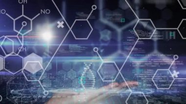 DNA iplikçikleri, kimyasal semboller ve kara arkaplan üzerinde veri işleme animasyonu. küresel bilim, tıp ve veri işleme kavramı dijital olarak oluşturulmuş video.