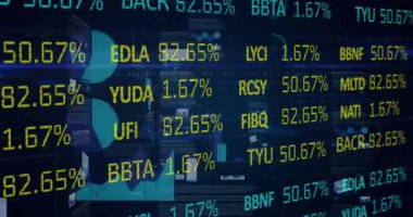 Borsa animasyonu ve kara fon üzerinden finansal veri işleme. küresel iş, finans ve dijital arayüz kavramı dijital olarak oluşturulmuş video.