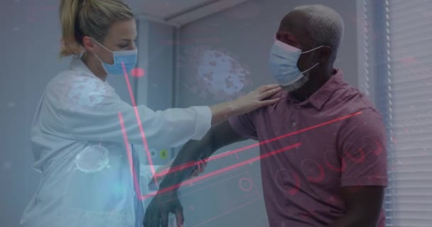在不同的医生和戴口罩的病人身上进行数据处理动画 全球医学 医疗保健和技术在虚拟现实中的应用 — 图库视频影像