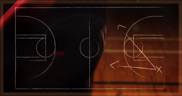 Animatie Van Het Tekenen Van Het Spel Plan Biracial Basketbalspeler — Stockvideo
