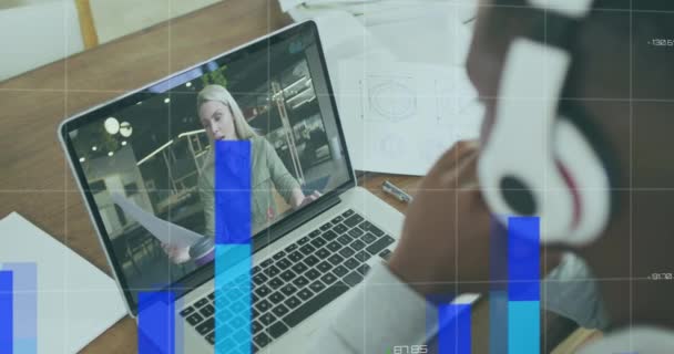 Animação Processamento Dados Financeiros Sobre Diversas Pessoas Negócios Com Videochamada — Vídeo de Stock