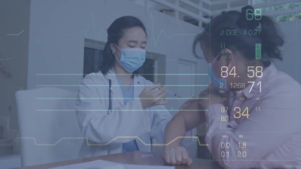 Animering Databehandling Över Asiatisk Läkare Och Patient Bär Ansiktsmasker Global — Stockvideo