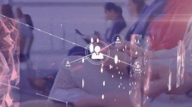 Bir grup iş adamı üzerinde finansal veri işleme animasyonu. küresel iş, finans, bağlantılar ve dijital arayüz konsepti dijital olarak oluşturulmuş video.