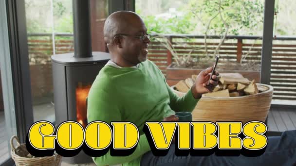 Animation Der Guten Stimmung Text Über Lächelnden Senior Afrikanisch Amerikanischen — Stockvideo