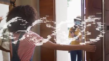 Afrika kökenli Amerikalı bir kadının yüz maskeli arkadaşlarını selamlaması üzerine yazılan titreşimlerin animasyonu. Sayısal olarak üretilen covid 19 pandemik konsept sırasında sosyal medya ve iletişim.