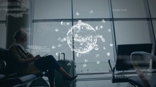 Анімація Обробки Фінансових Даних Над Білою Жінкою Аеропорту Глобальний Бізнес — стокове відео