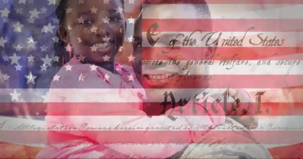 Анимация Флага Соединенных Штатов Америки Над Счастливым Африканским Американским Солдатом — стоковое видео