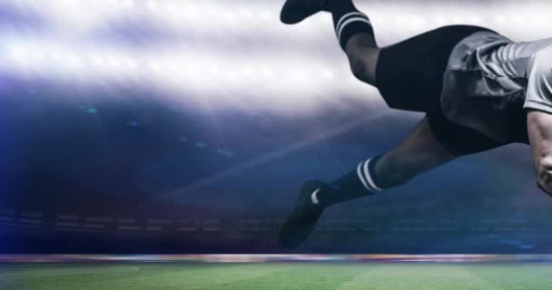 Animation Afrikansk Amerikansk Manlig Rugbyspelare Som Håller Bollen Över Stadion — Stockvideo