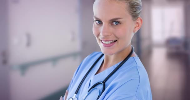青いリボンの上で微笑む白人女性看護師のアニメーション がんの日やお祝いのコンセプトをデジタルで — ストック動画