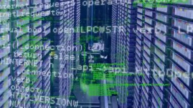 Sunucu odasında veri işleme animasyonu. bulut hesaplama ve veri işleme kavramı dijital olarak oluşturulmuş video.