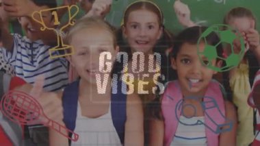 Çeşitli okul çocuklarının gülümsediği iyi titreşimlerin animasyonu. Retro iletişim ve sosyal medya konsepti dijital olarak oluşturulmuş video.