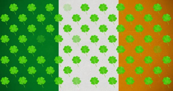 Animation Numérique Plusieurs Feuilles Trèfle Flottant Contre Drapeau Irlandais Heureux — Video